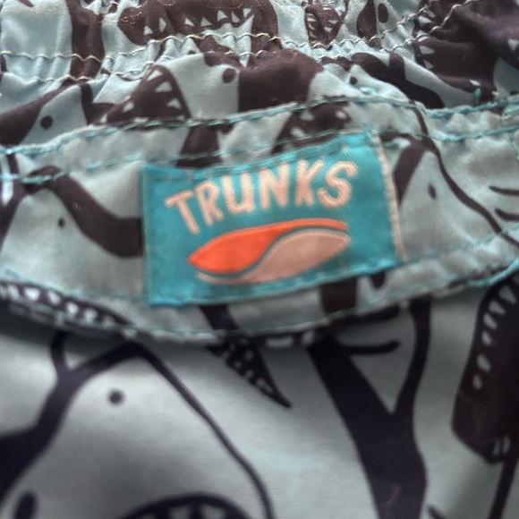 50% off w ♥️ TRUNKS SURF & SWIM CO. boys shark Swim Shorts L 0132 - Picture 6 of 6